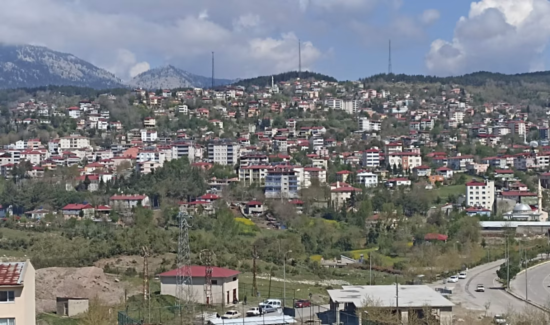 Kahramanmaraş Kent genelinde sıcak havalar etkisini gösterirken, diğer ilçelere kıyasla