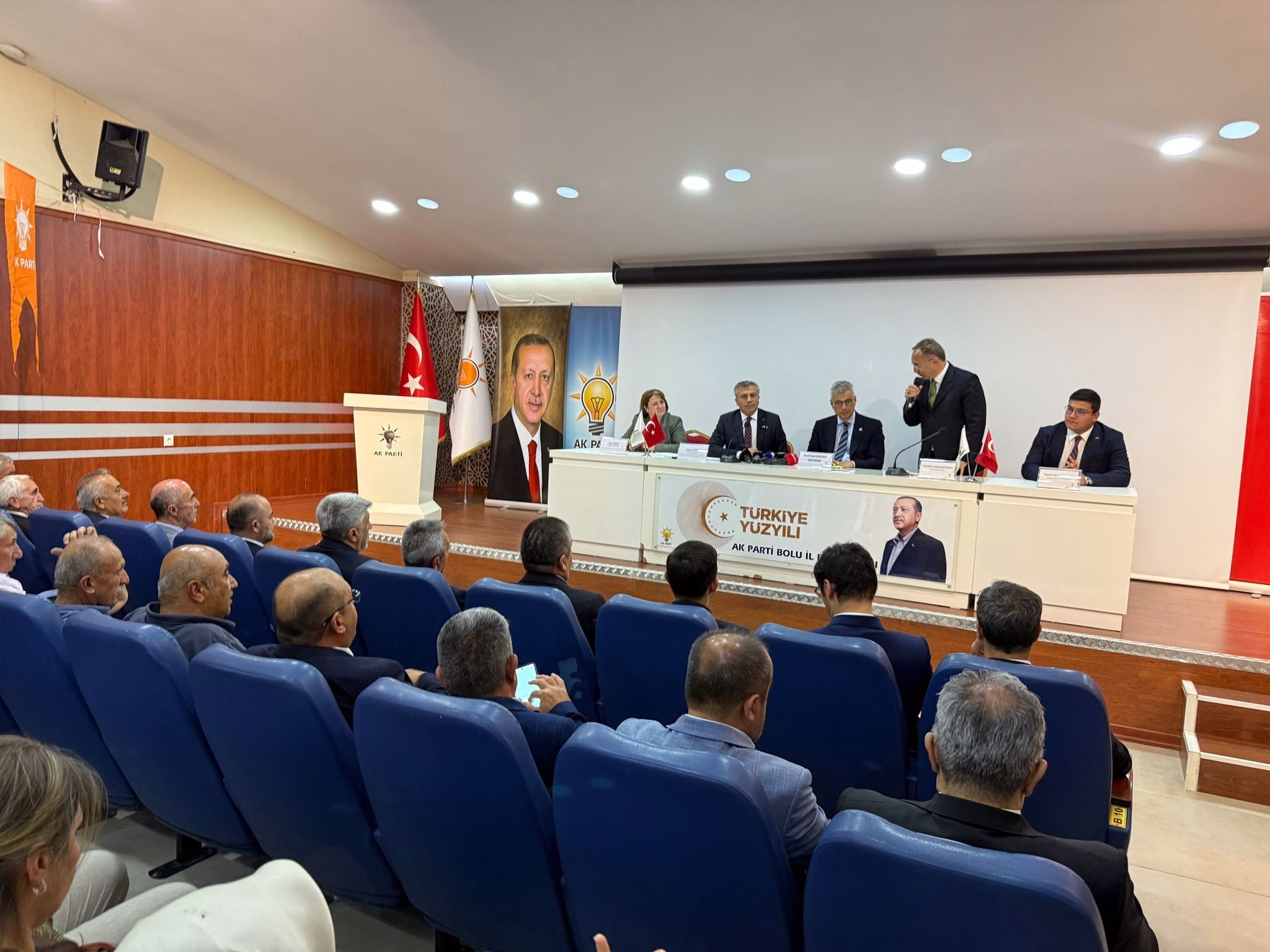 Bakan Memişoğlu: Dost, kardeş ülkelere de destek verdiğimiz bir sağlık hizmeti sunuyoruz ()