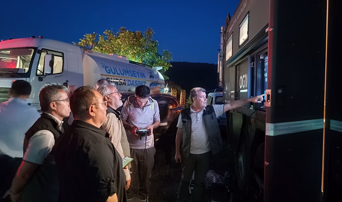 9 SAATTE SÖNDÜRÜLDÜ, SOĞUTMA ÇALIŞMALARI SÜRDÜRÜLÜYOR Bursa’nın Orhaneli ilçesi Yürecik