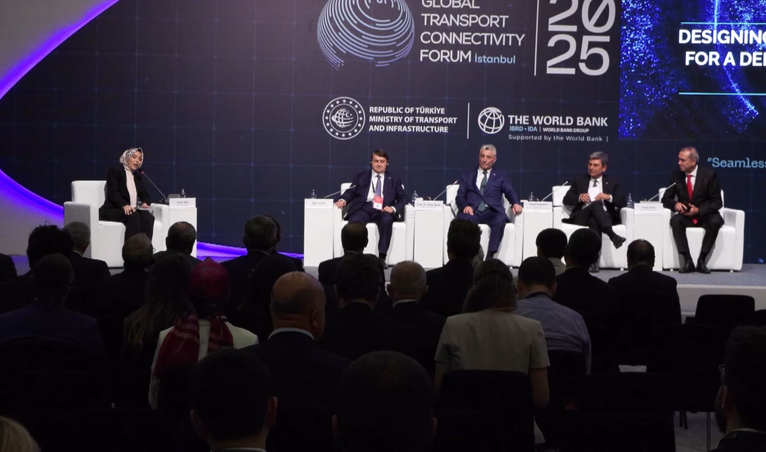 İstanbul – Bakan Bolat: Türkiye Yüzyılı’nı ulaştırmanın, ticaretin, lojistiğin yüzyılı olarak görüyoruz Canan İLARSLAN – Mehmet ALA / İSTANBUL, – TİCARET Bakanı