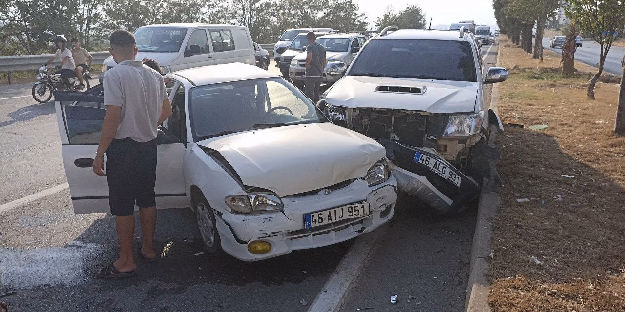 Kahramanmaraş’ta zincirleme kaza: 4 yaralı