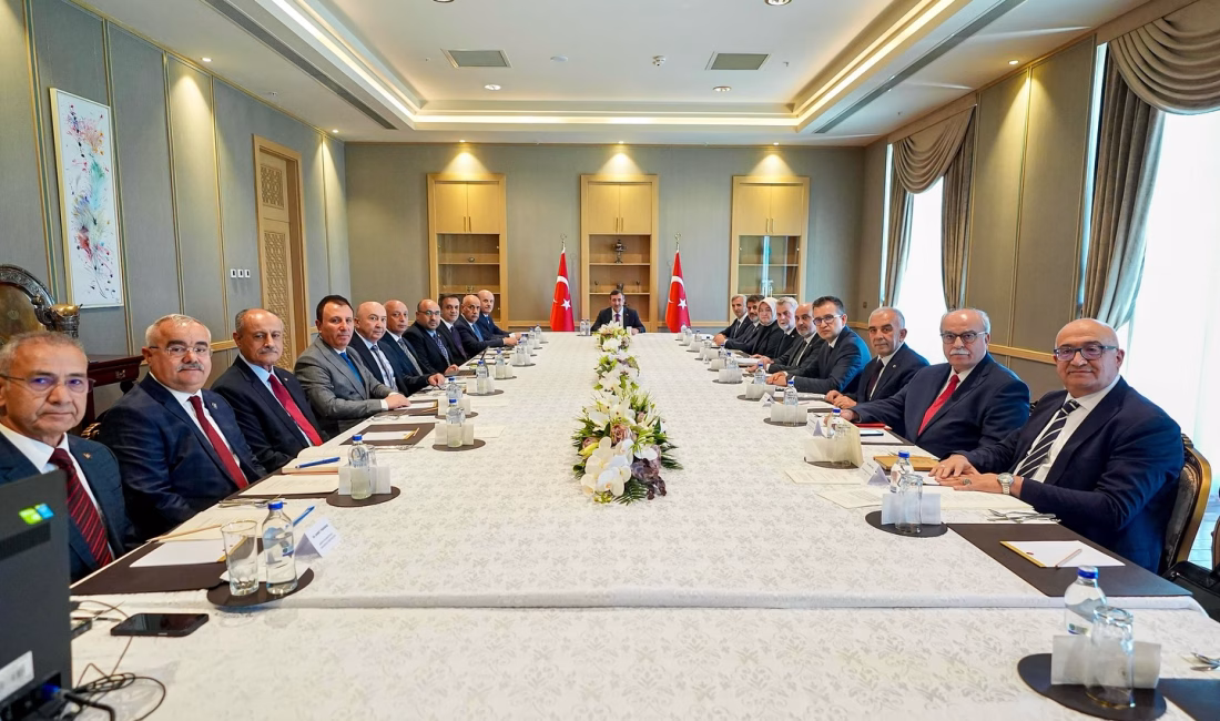 Cumhurbaşkanı Yardımcısı Cevdet Yılmaz başkanlığında düzenlenen toplantıda, Kahramanmaraş’ın yükseköğretim altyapısı