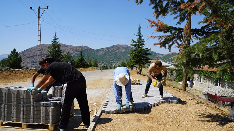 Büyükşehir’den Göksun’a Ulaşımı ve Sosyal Yaşamı Güçlendiren Altyapı Yatırımları 1 Buyukkizilcik ()