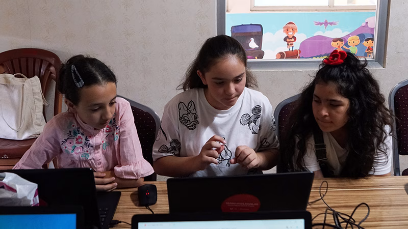 Kahramanmaraş Büyükşehir Belediyesi, yaz tatilini verimli değerlendirmek isteyen çocuklar için