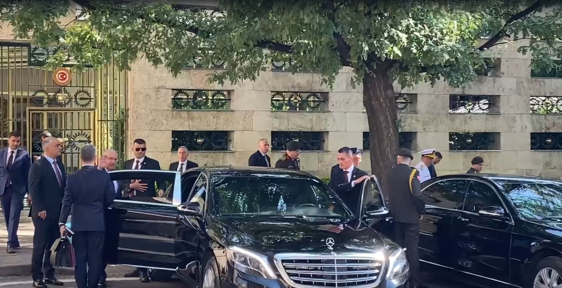 TBMM Başkanı Kurtulmuş, Bakan Yaşar Güler ile TSK komuta kademesini kabul etti