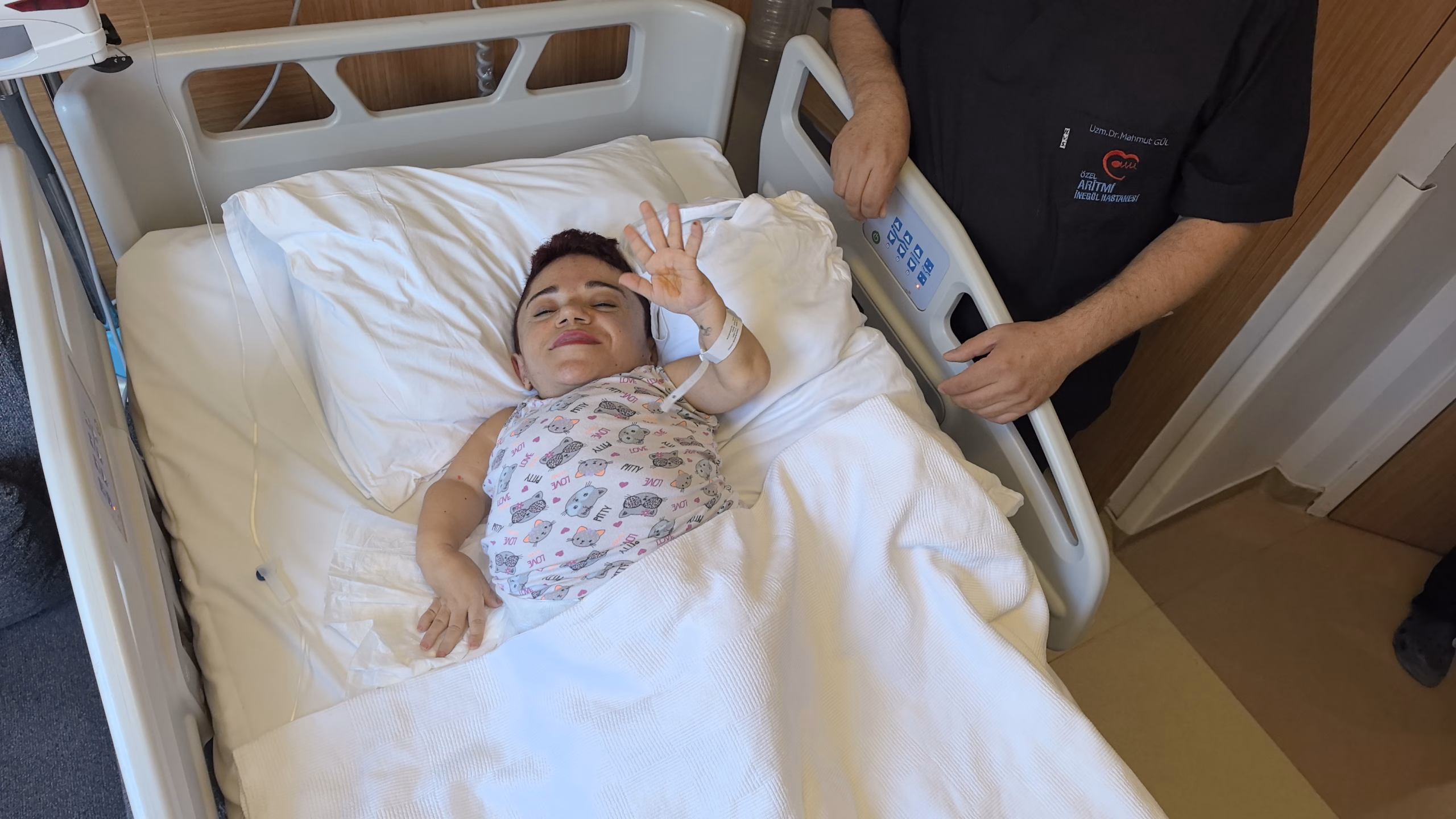 kilo ağırlığındaki Nurdan'ın yumurtalıklarından kilo kist çıkarıldı