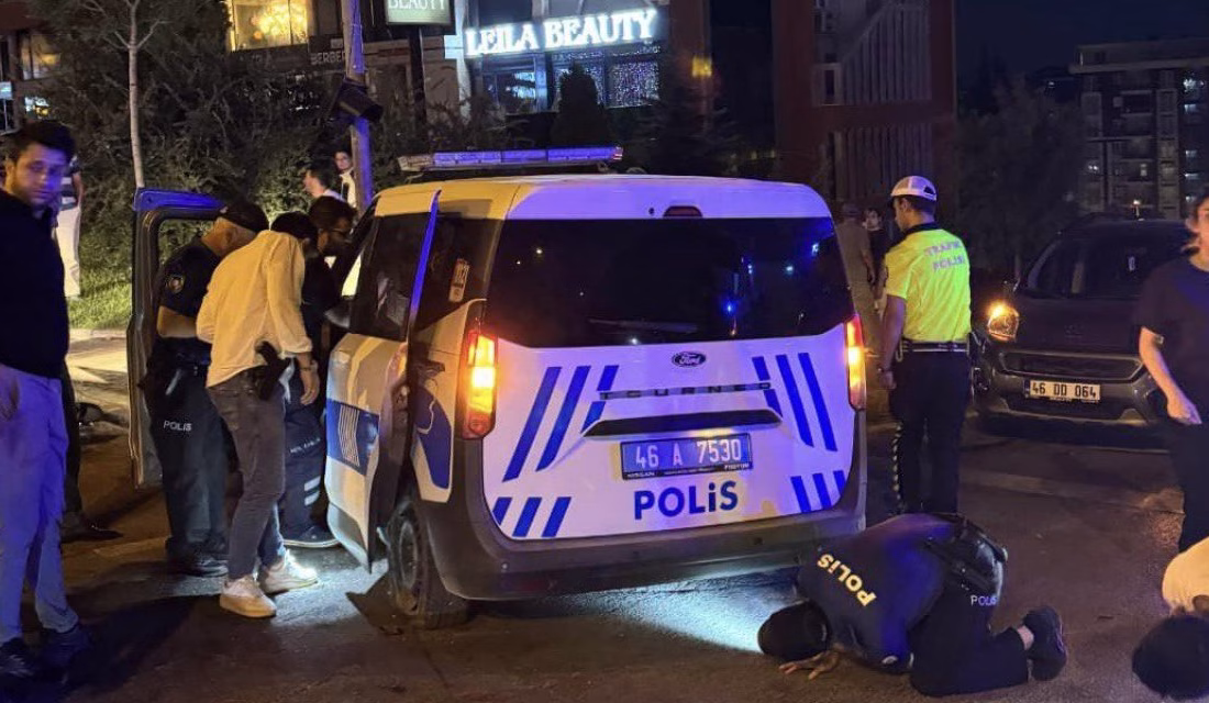 Kahramanmaraş’ta polis aracı ile otomobilin çarpışması sonucu 1’i polis 4