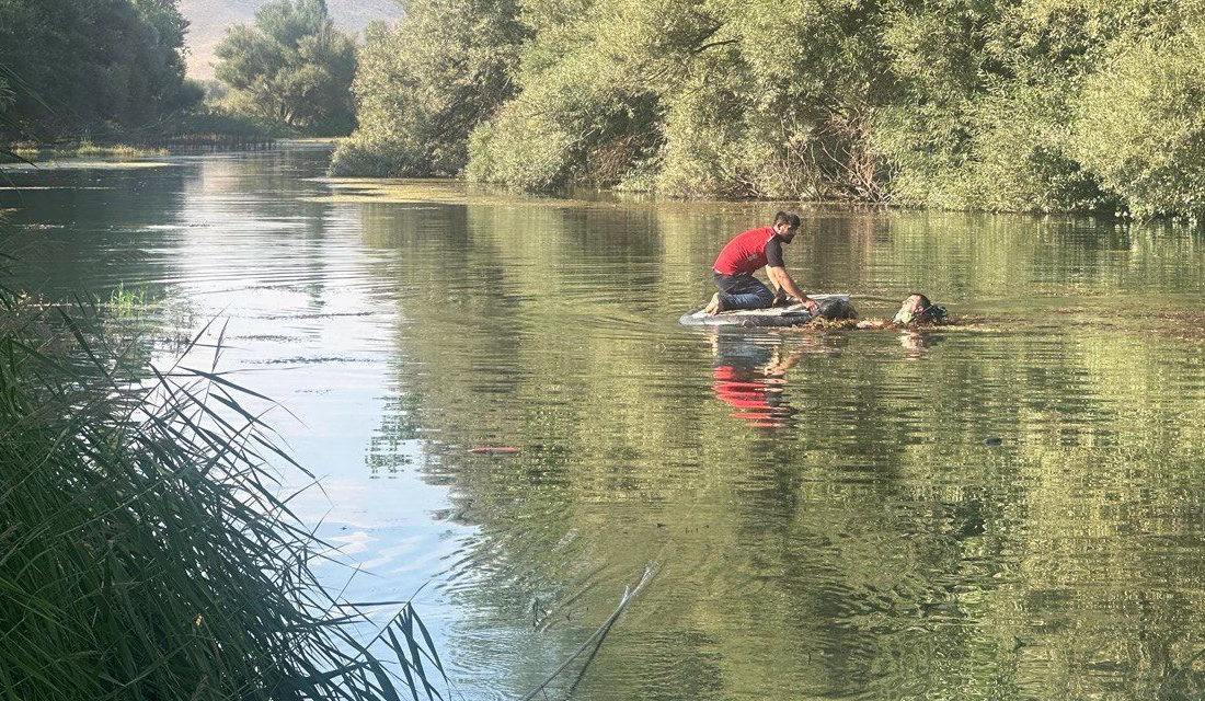 Kahramanmaraş’ta serinlemek için suya giren genç, boğularak hayatını kaybetti. 
