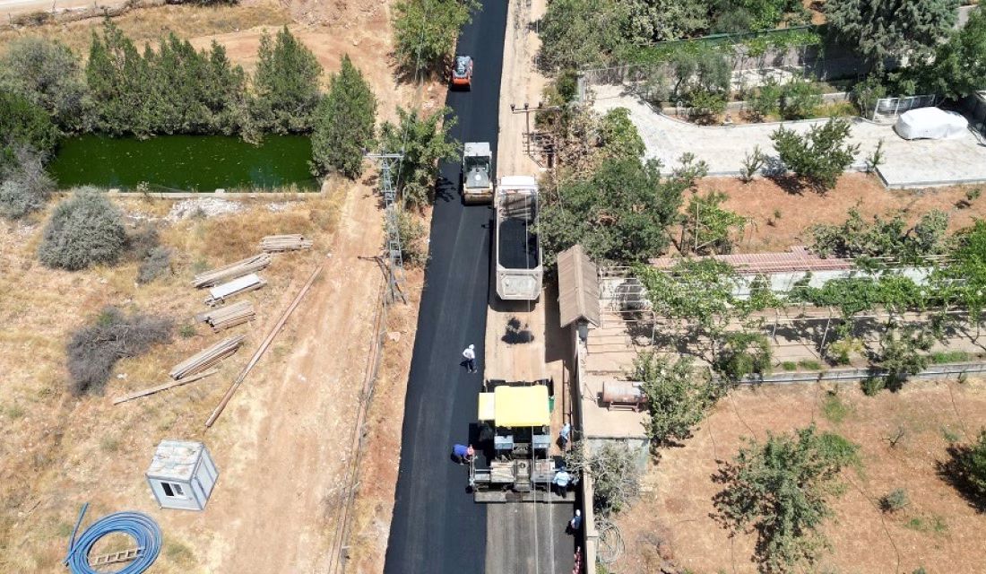 Dulkadiroğlu Belediyesi, mahallelerin ulaşım kalitesini artırmak ve vatandaşların daha konforlu