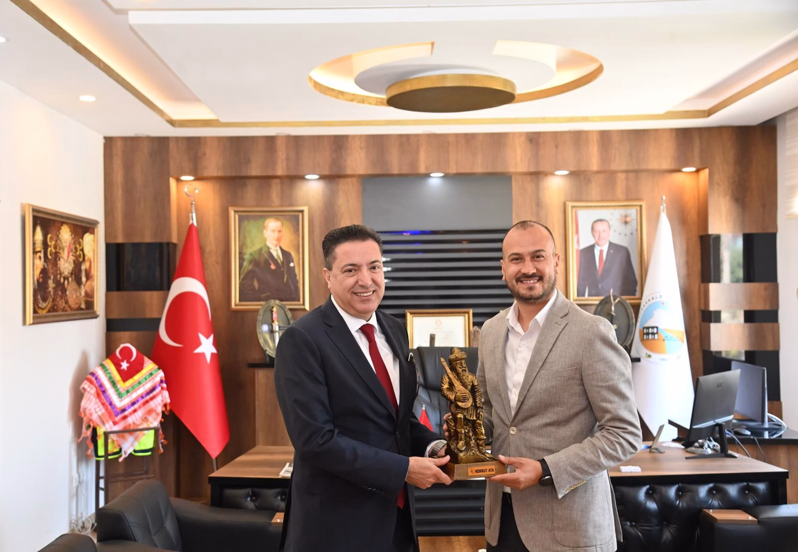 OKÜ REKTÖRÜ UZUN TOPRAKKALE'DE İŞ BİRLİĞİ ZİYARETLERİ YAPTI n