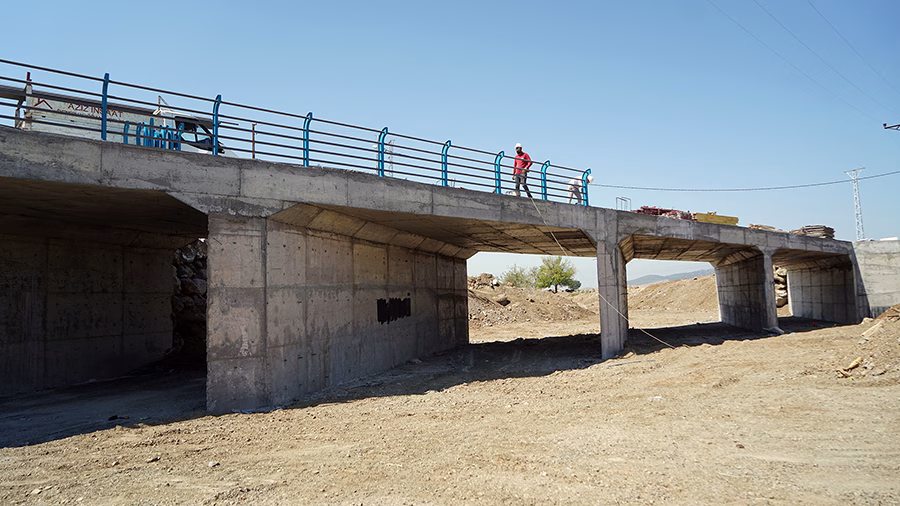 Kahramanmaraş Büyükşehir Belediyesi, ulaşım yatırımlarına hız kesmeden devam ediyor. Bu