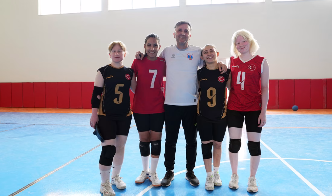 Büyükşehir Belediyesi, Onikişubat Hacı Bayram Veli Mahallesi’nde bulunan spor salonunu