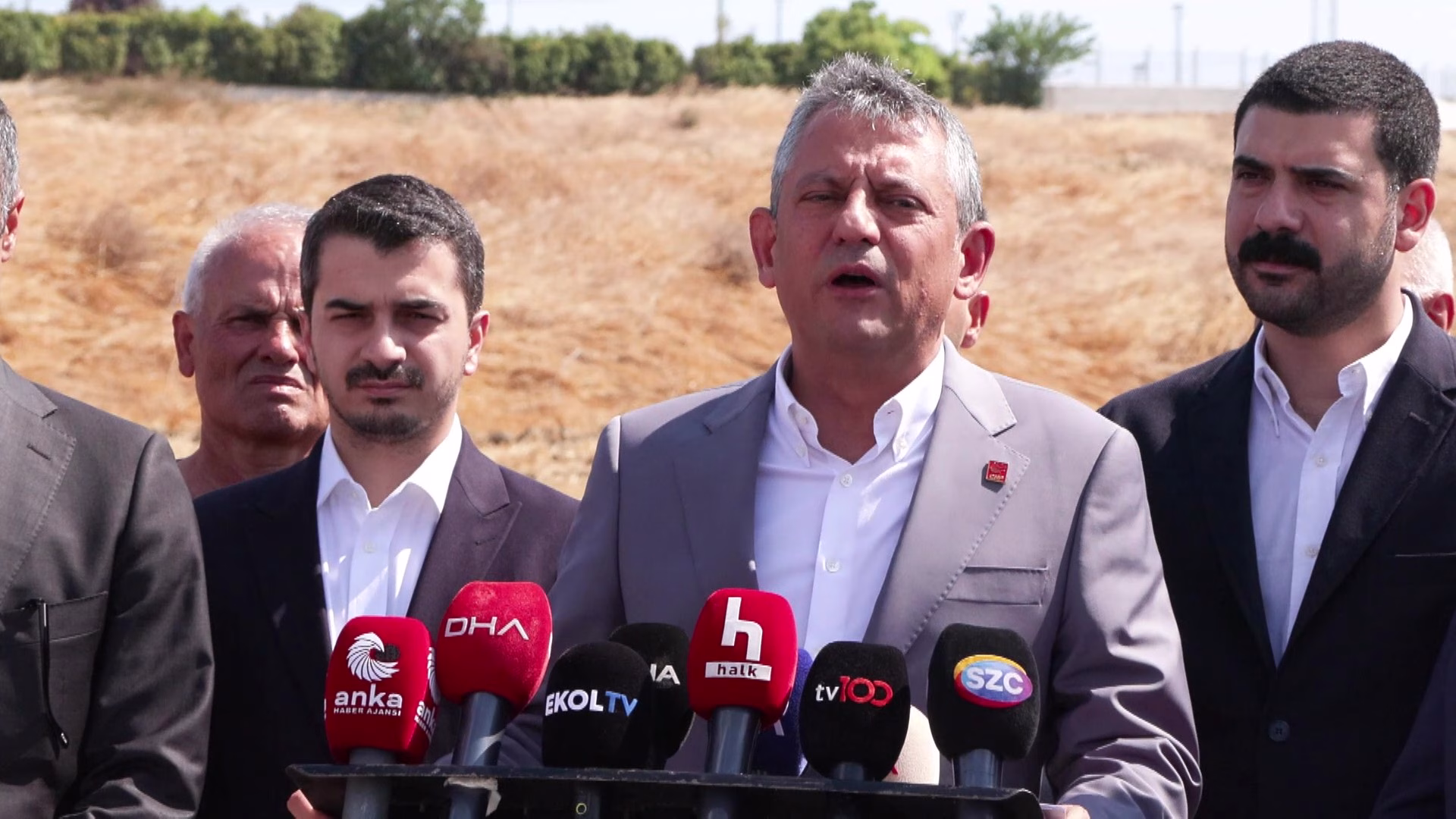 İstanbul Özgür Özel, İmamoğlu'nu ziyaret ettikten sonra açıklamalarda bulundu