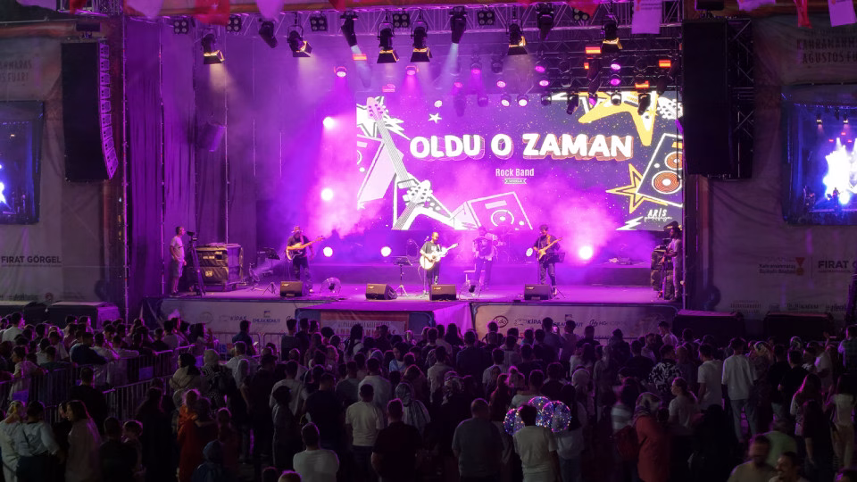 Geleneksel Ağustos Fuarı’nın 18’inci gününde sahne alan “Oldu O Zaman”,