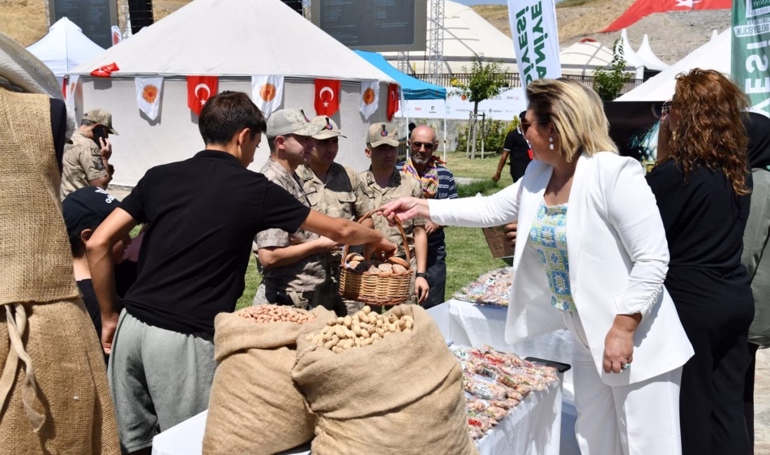 Osmaniye Belediyesi tarafından Malazgirt Zaferi’nin kutlamaları çerçevesinde Bitlis’in Ahlat İlçesi