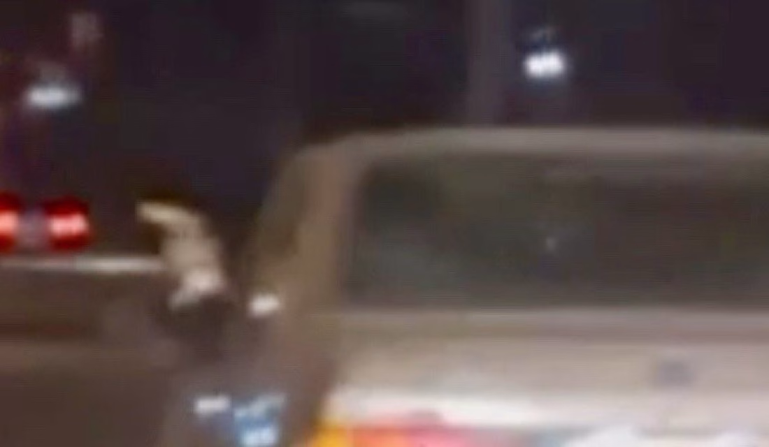 Kahramanmaraş’ta otomobil içerisinden havaya rastgele ateş açan sürücü yakalandı. 
