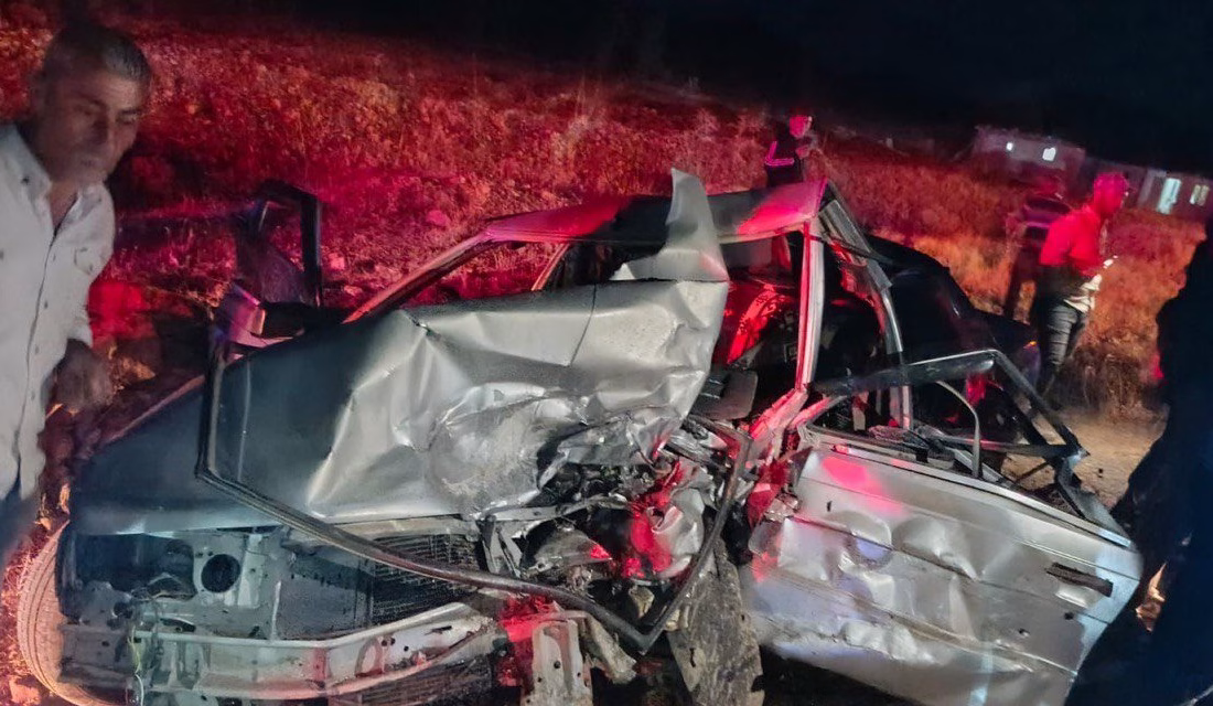 Kahramanmaraş’ın Nurhak ilçesinde iki otomobilin kafa kafaya çarpışması sonucu 5