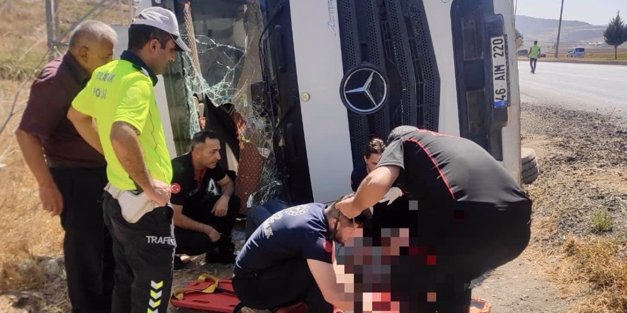 Kahramanmaraş’ta devrilen tır sürücüsü ağır yaralandı