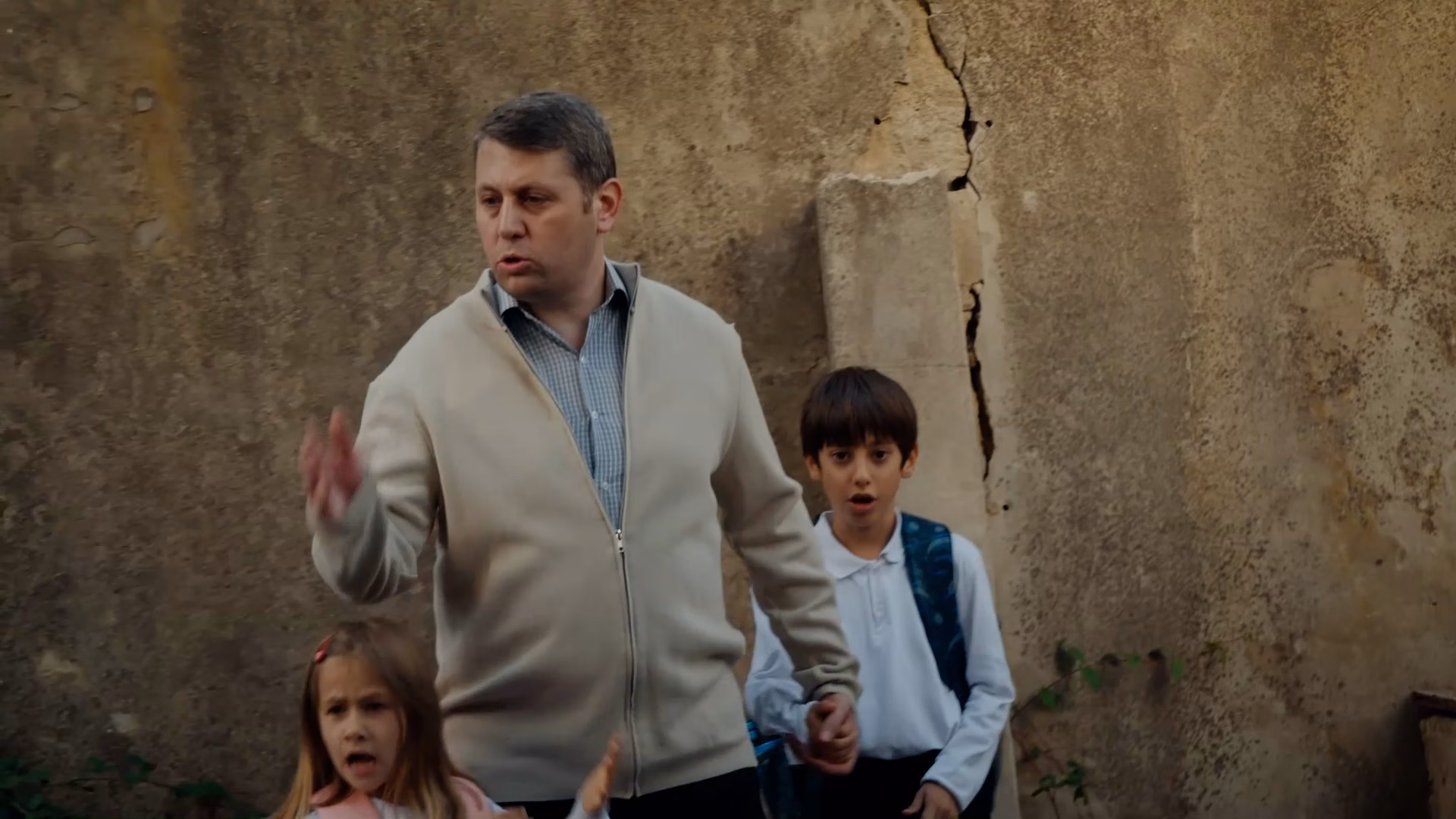 Arka Sokaklar’dan gündemi yakalayan sahne