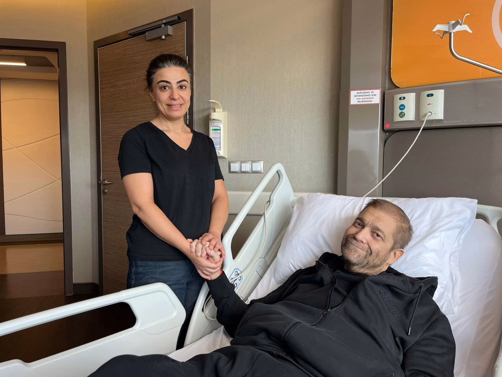 Azerbaycanlı Zahid, eşinin böbreği ile Türkiye’de sağlığına kavuştu