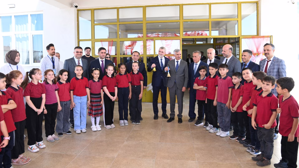 Büyükşehir Belediye Başkanı Fırat Görgel, Onikişubat Yıldırım Bayazıt İlkokulu’nda düzenlenen