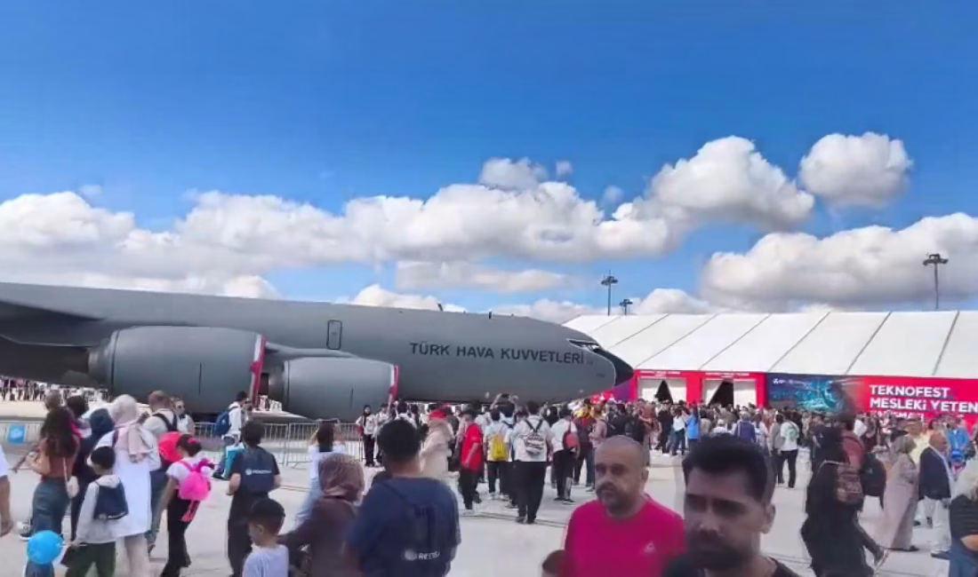 Esra GÜNTEPE – Ulaşcan ÖZER / İSTANBUL, – ATATÜRK Havalimanı’nda