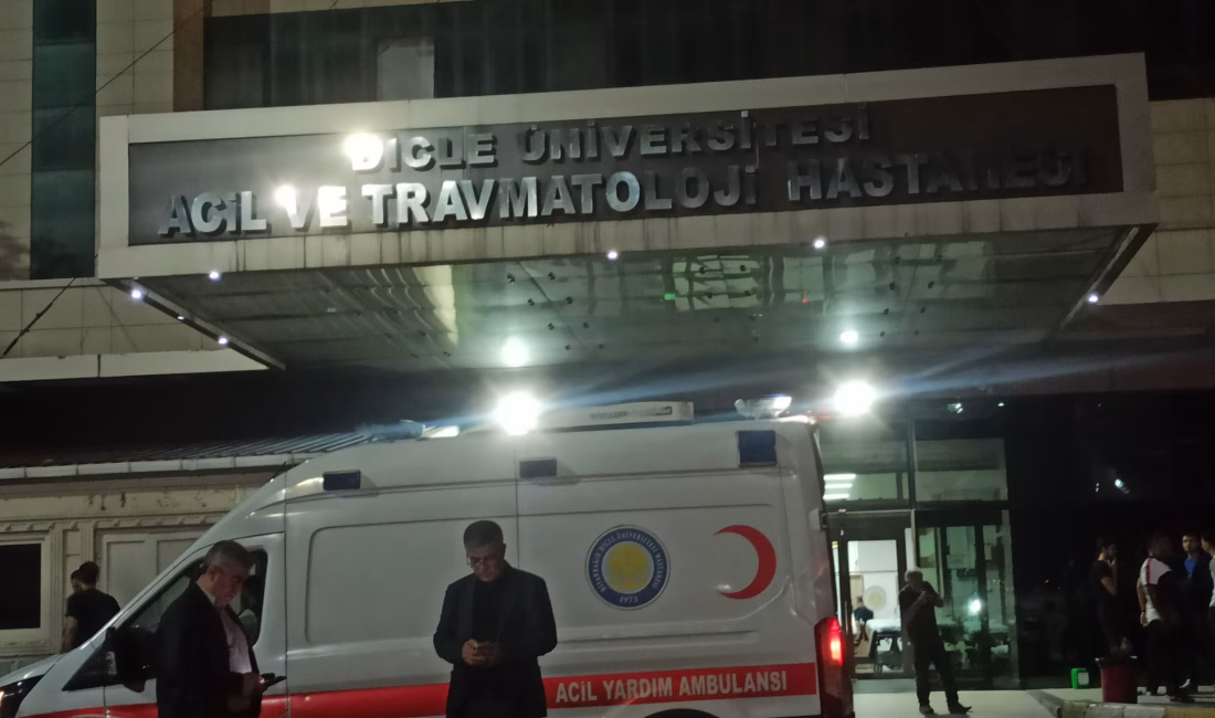 Seyfettin EKEN/ DİYARBAKIR, – SOSYOLOG- yazar İsmail Beşikçi, Diyarbakır’da katıldığı