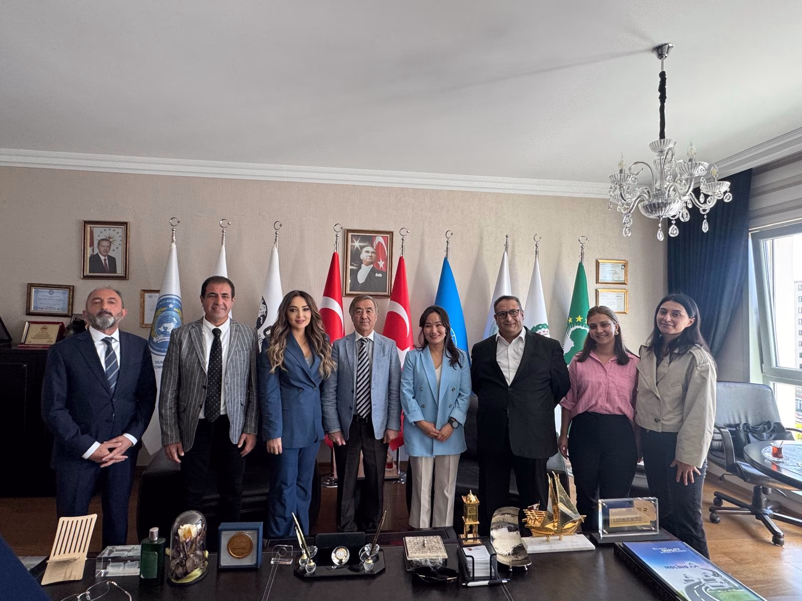 ULUSKON Başkanı Atasoy, Moğolistan Büyükelçisi Gombosuren'i ağırladı 1 ULUSKON Başkanı Atasoy, Moğolistan Büyükelçisi Gombosuren'i ağırladı