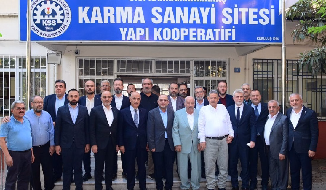 Kahramanmaraş Büyükşehir Belediye Başkanı Fırat Görgel,Vahit Kirişci ile birlikte; Kahramanmaraş