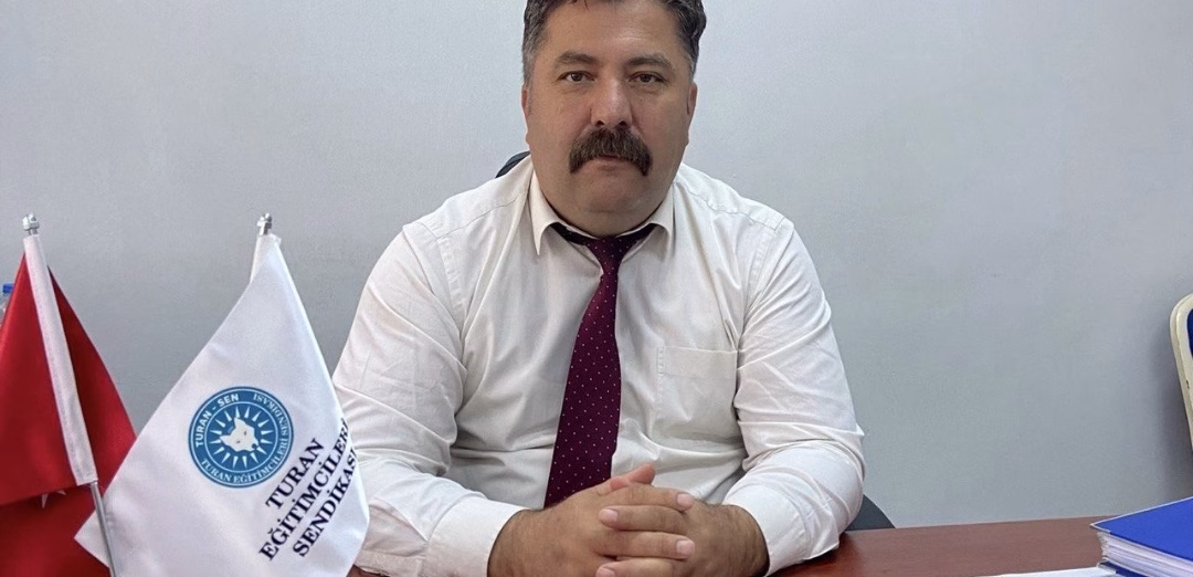 “Göksun Öğretmenevi Neden Hâlâ Yapılamadı?” Turan Eğitimcileri Genel Başkan Yardımcısı Mustafa Yaşar, uzun süredir tamamlanamayan