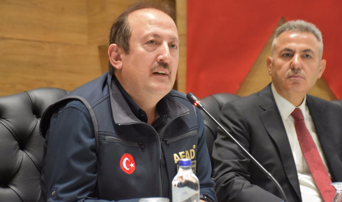 AFAD Başkanı Pehlivan: Dirençli İzmir Projesi’nin lasmanını 2 ay içerisinde gerçekleştireceğiz Seza Nur ALPDÜNDAR/ İZMİR, – AFET ve Acil Durum Yönetimi