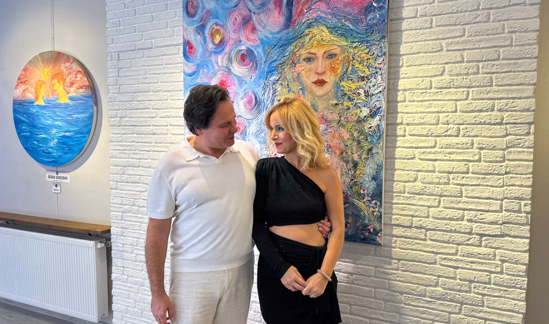 Devran GÜNDÜZ- Ataberk KURT, – RESSAM Berna Gencebay’ın ‘Romantizmin Altın