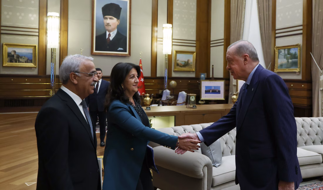 Cumhurbaşkanı Erdoğan, DEM Parti heyetini kabul etti Umutcan ÖREN- Canberk ÖZTÜRK/ ANKARA, – CUMHURBAŞKANI Recep Tayyip Erdoğan,