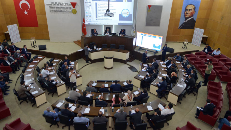 Büyükşehir Belediyesinde Ekim ayı Olağan Meclis Toplantısı yapıldı. 24 gündem