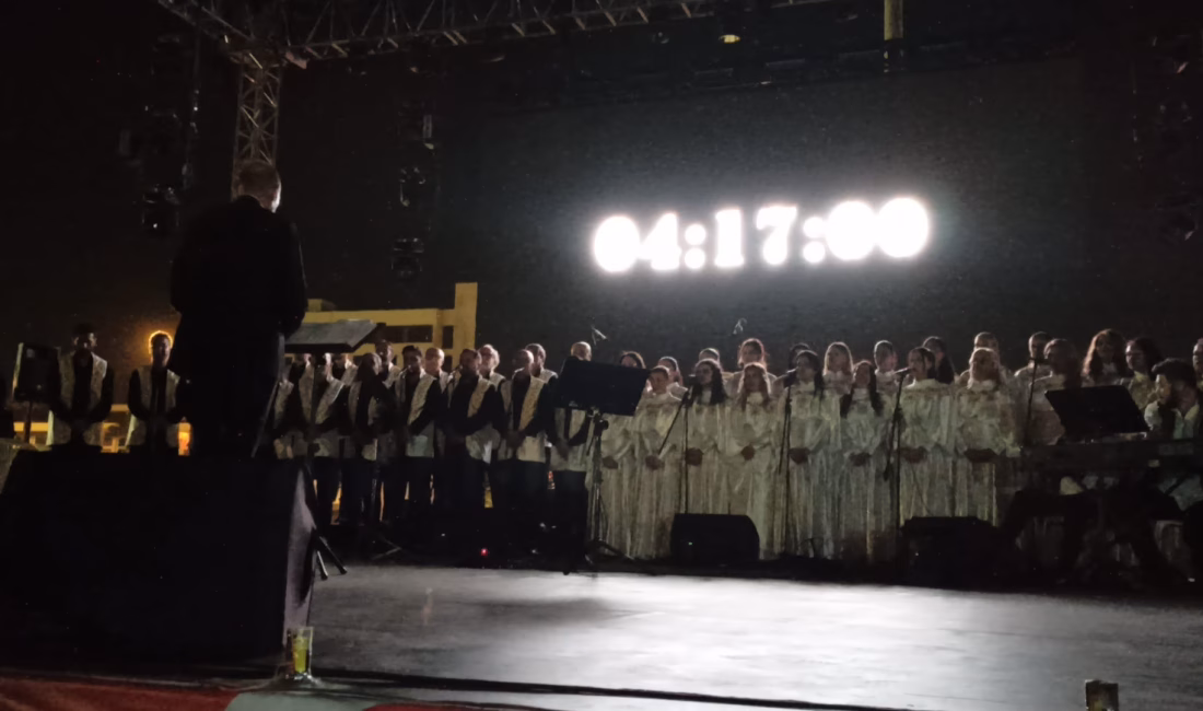 Medeniyetler Korosu, Cumhuriyet Bayramı için sahne aldı Ufuk AKTUĞ/ İSKENDERUN(Hatay), – HATAY’ın İskenderun ilçesinde dün açılışı yapılan