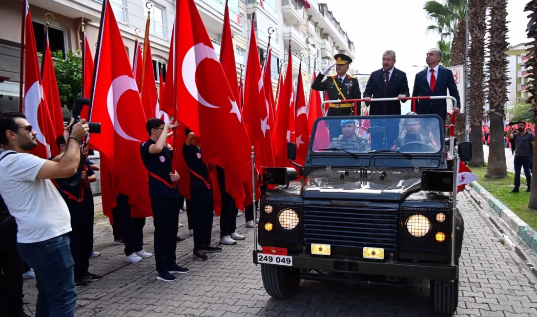 Osmani̇ye’de cumhuri̇yet bayrami coşkuyla kutlandi Cumhuriyetin kuruluşunun 102. Yıl dönümü, tüm yurtta olduğu gibi, osmaniye’de
