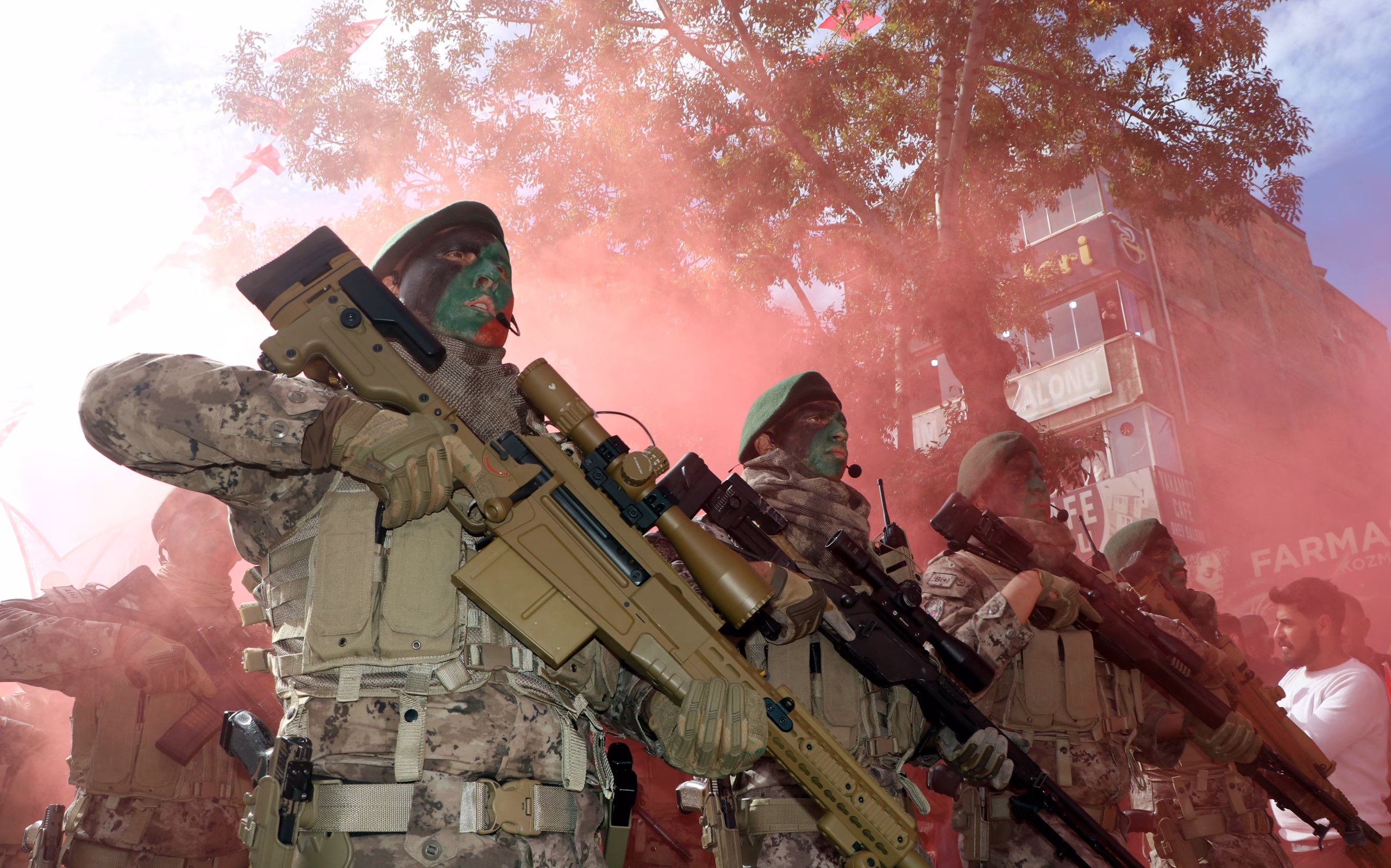 Van'da Cumhuriyet Bayramı coşkusu 1 Van'da Cumhuriyet Bayramı coşkusu