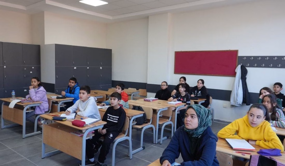 Kahramanmaraş’ta depremin ardından yürütülen eğitim yatırımları kapsamında kent genelinde 69