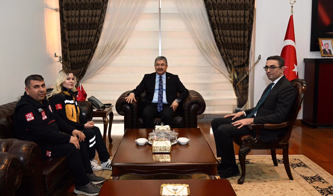 Osmaniye Valisi Dr. Erdinç Yılmaz, boğazına sakız kaçan engelli bir