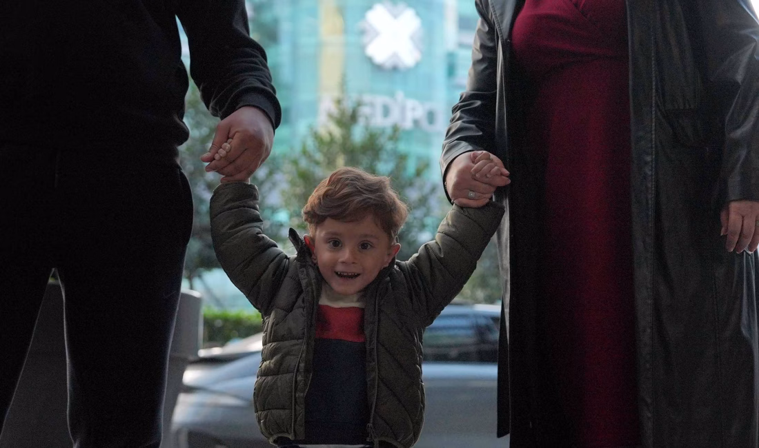 İSTANBUL, – Prematüre bebek Asil Ata, annesi Arzu Sansar’ın yaşadığı