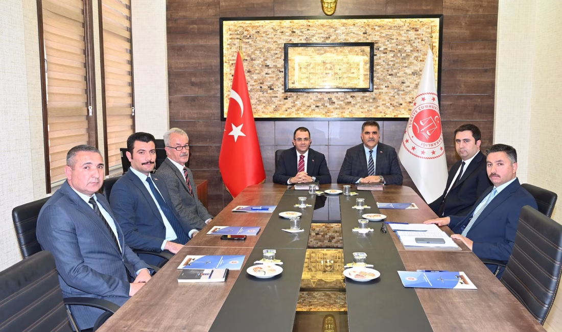 Kahramanmaraş’ın Türkoğlu ilçesinde, hükümlülerin topluma yeniden kazandırılmasını amaçlayan örnek bir