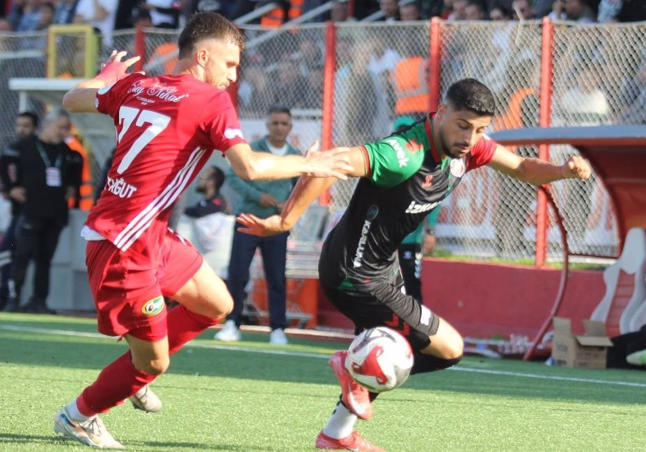 AYVALIK, STAT: Hüsnü Uğural HAKEMLER: Cihan Ölmez, Recep Gündüz, Yunus