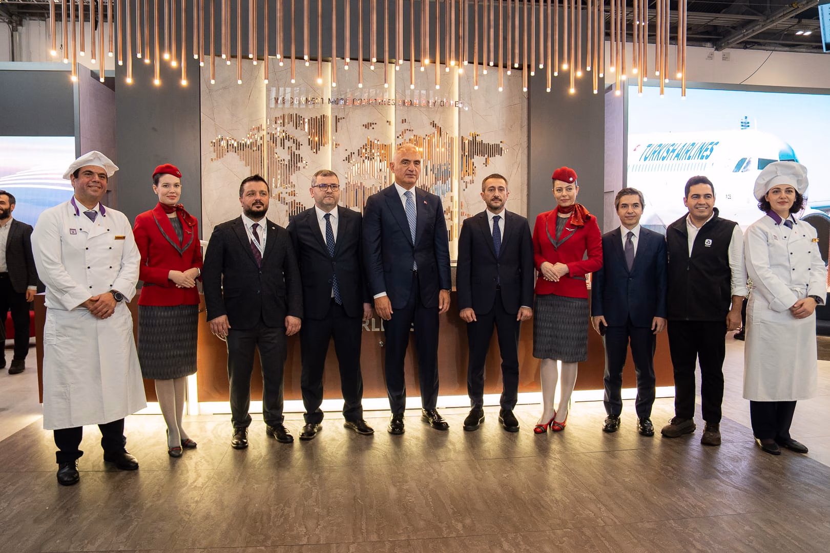 Bakan Ersoy: Turizmde, yıl sonu hedefimiz milyar dolara emin adımlarla ilerliyoruz