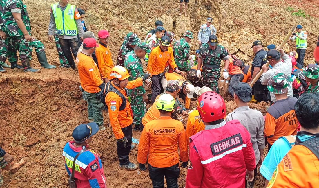 ENDONEZYA, – ENDONEZYA’nın Java Adası’nda aşırı yağışlara bağlı olarak oluşan
