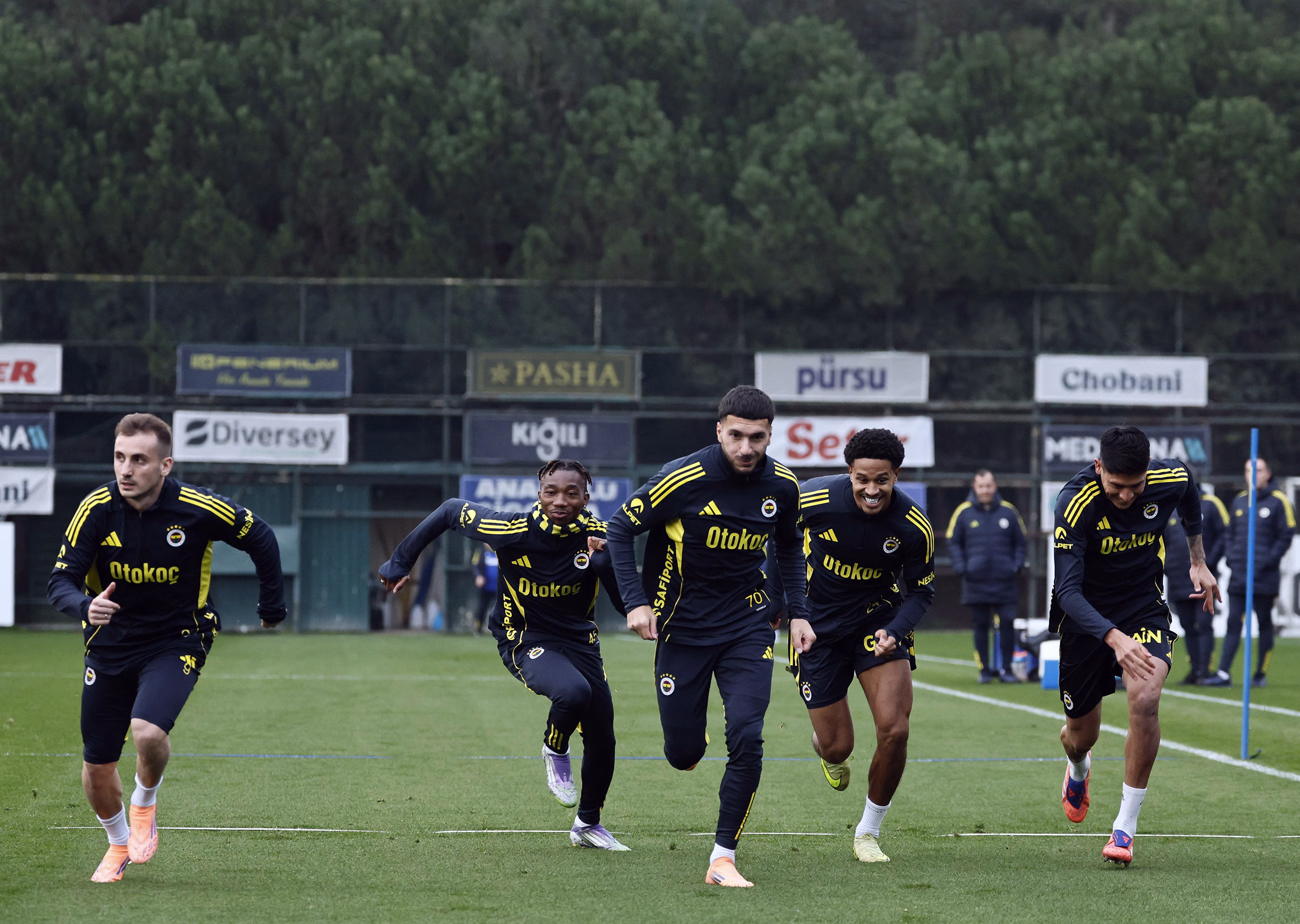 Fenerbahçe, Galatasaray derbisinin hazırlıklarını tamamladı Fenerbahçe, Galatasaray derbisinin hazırlıklarını tamamladı