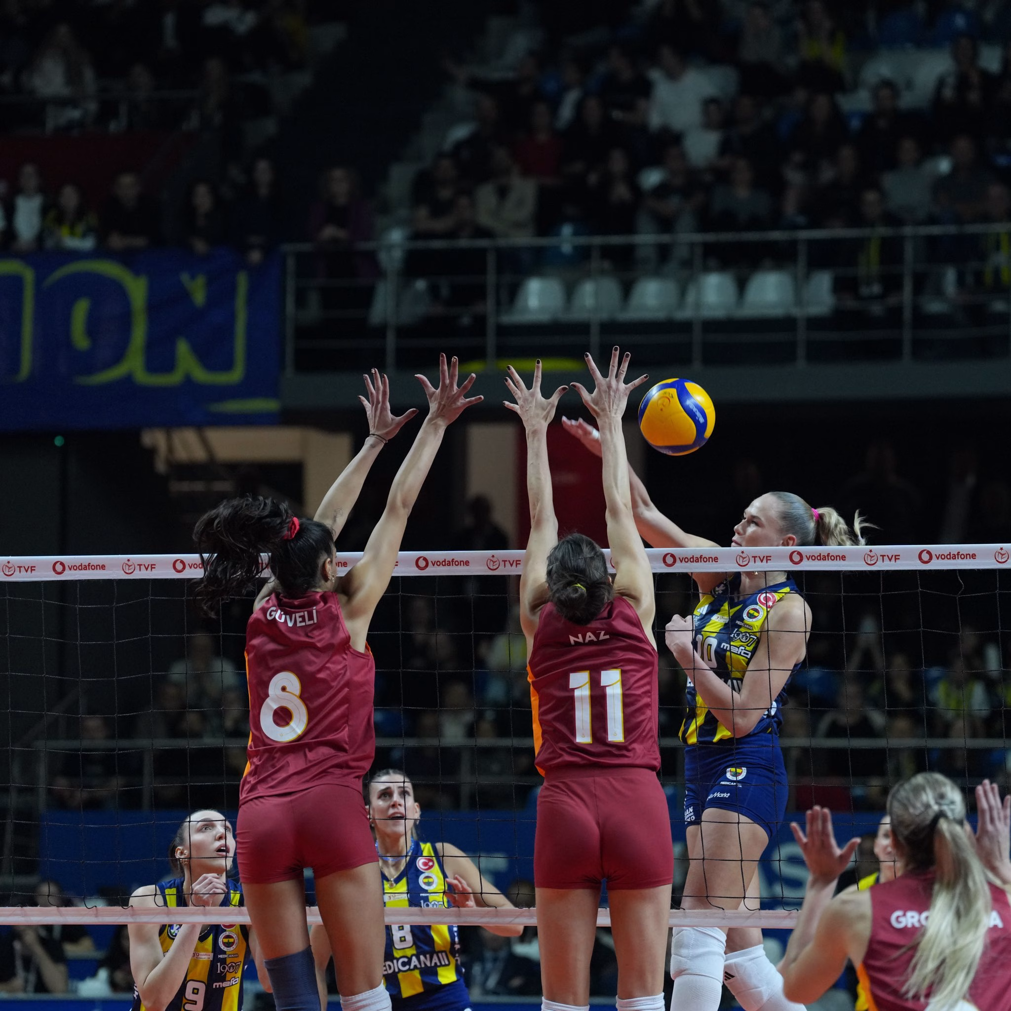 File derbisinde kazanan Fenerbahçe Medicana