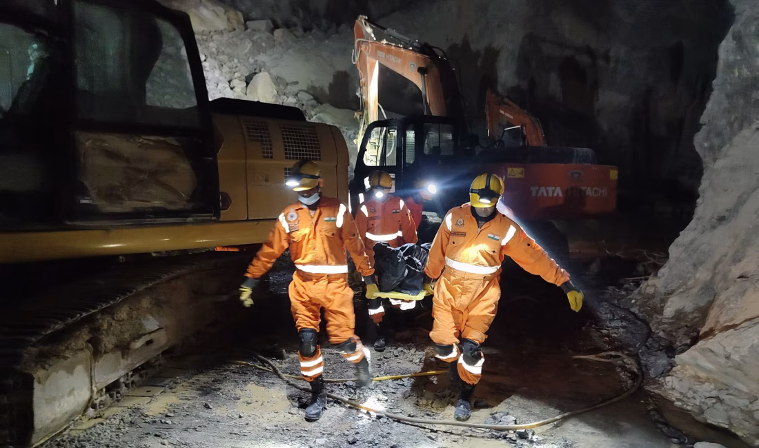 HİNDİSTAN, – HİNDİSTAN’ın Uttar Pradeş eyaletindeki taş ocağında 15 Kasım’da