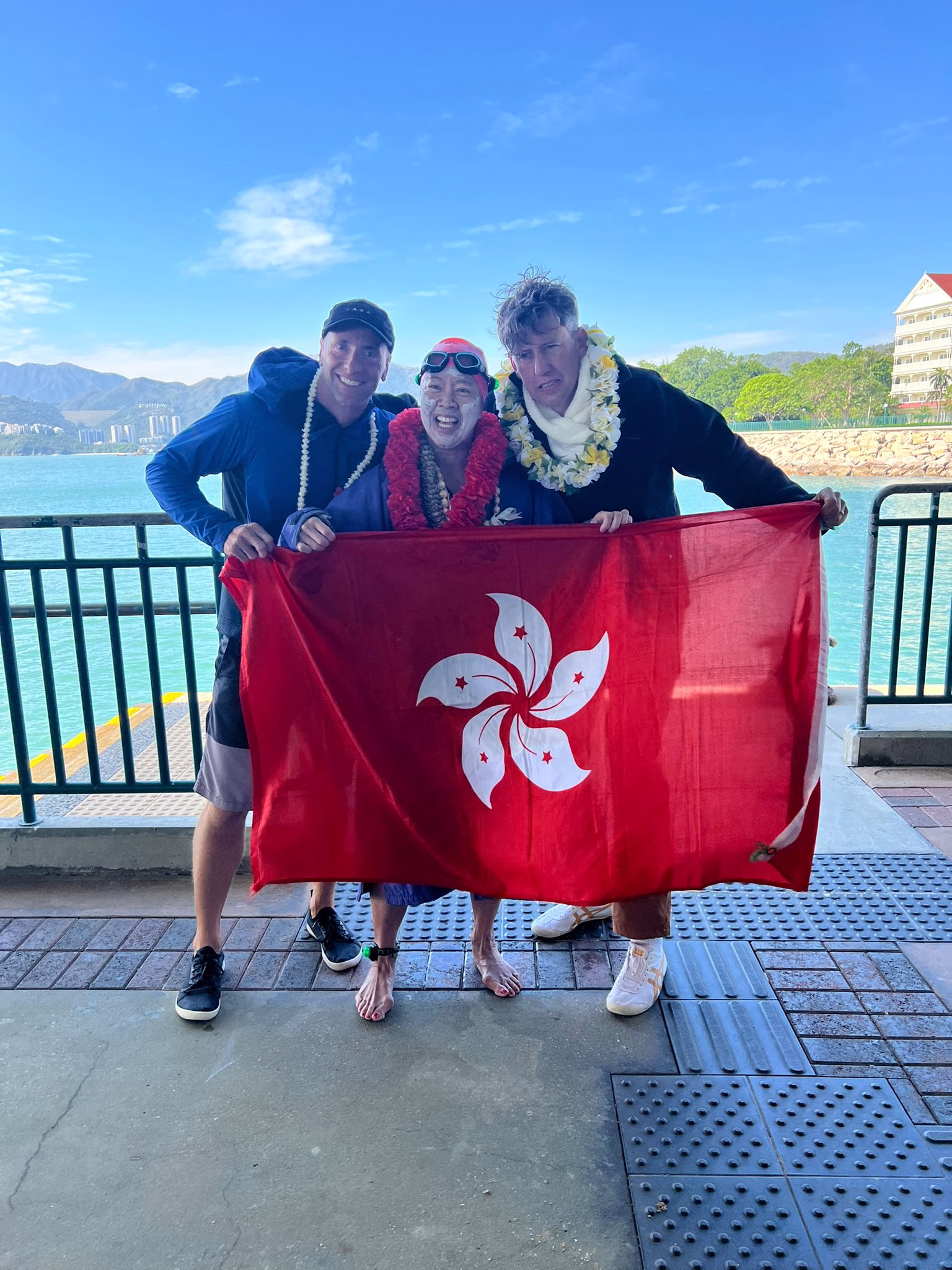 Hong Kong sularında yüzücülerden saatlik mücadelenin ardından rekor