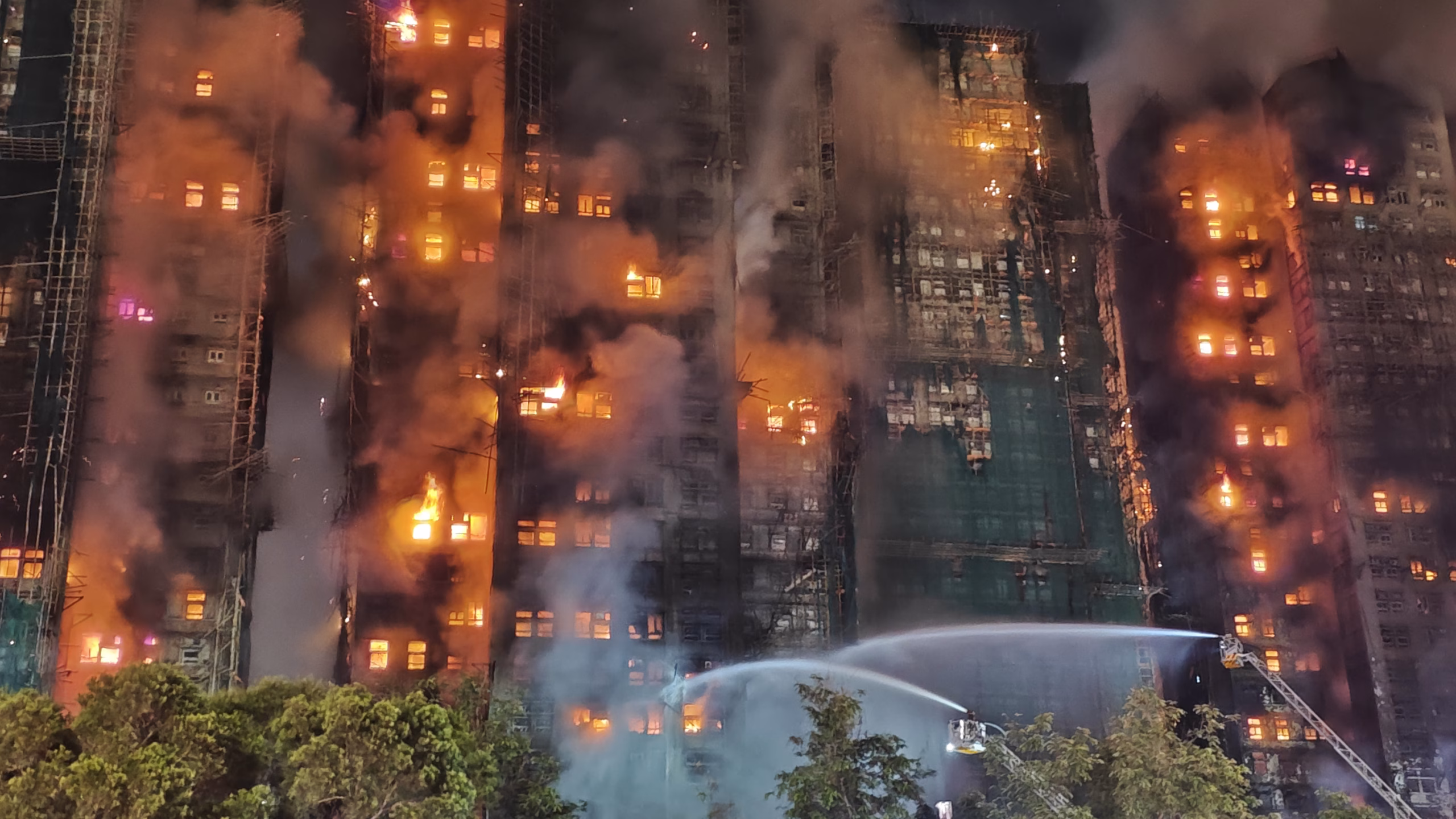 Hong Kong’da gün yas ilan edildi