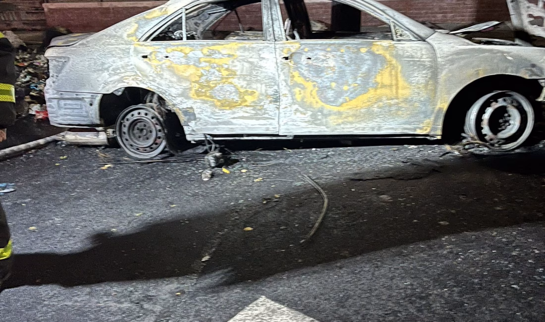 ABD, – ABD’nin New York kentinde bir otomobilin alev almasının